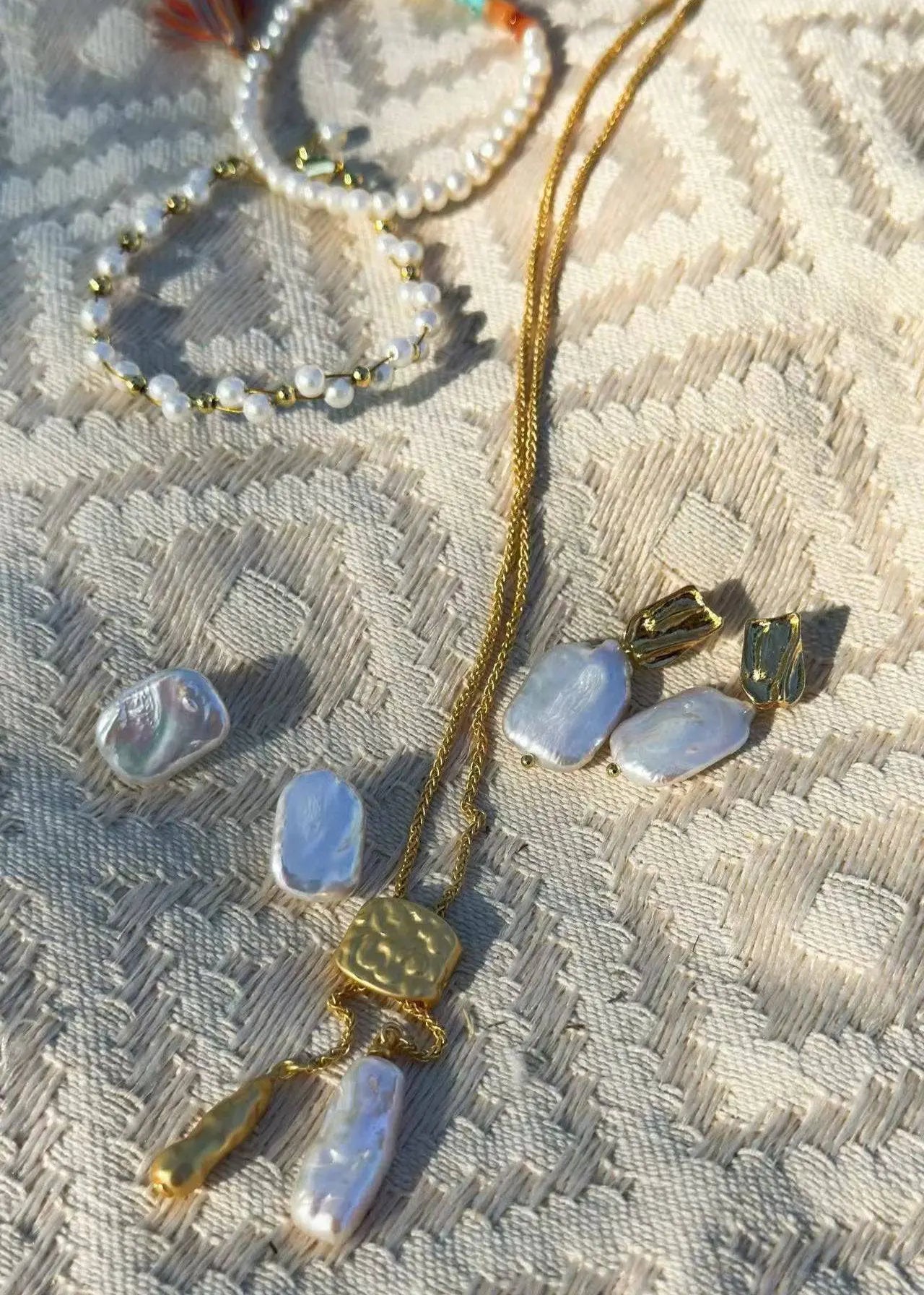 Versatile Pearl & Gold chain - Wander + Pray